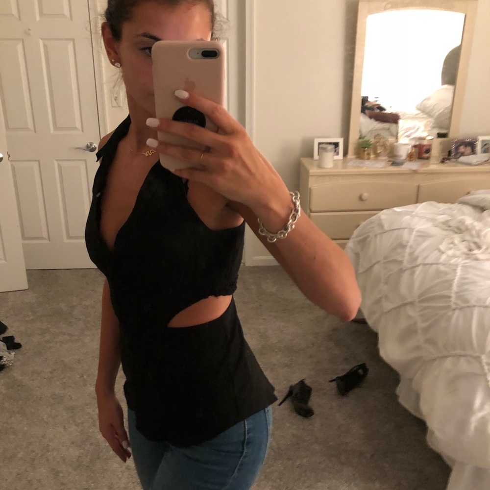 Collared Sleeveless Button Up - image 4